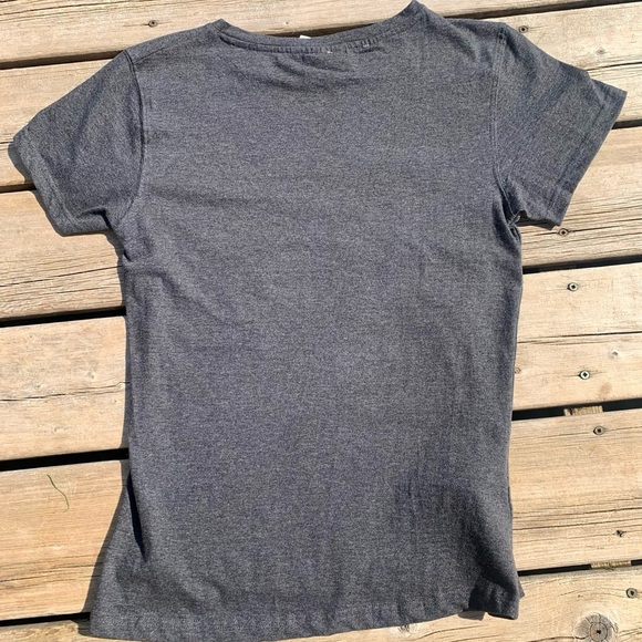 💛 Women’s Superman Logo T-Shirt – Size US 8 / UK 12 / EU 40 - Picture 2 of 4